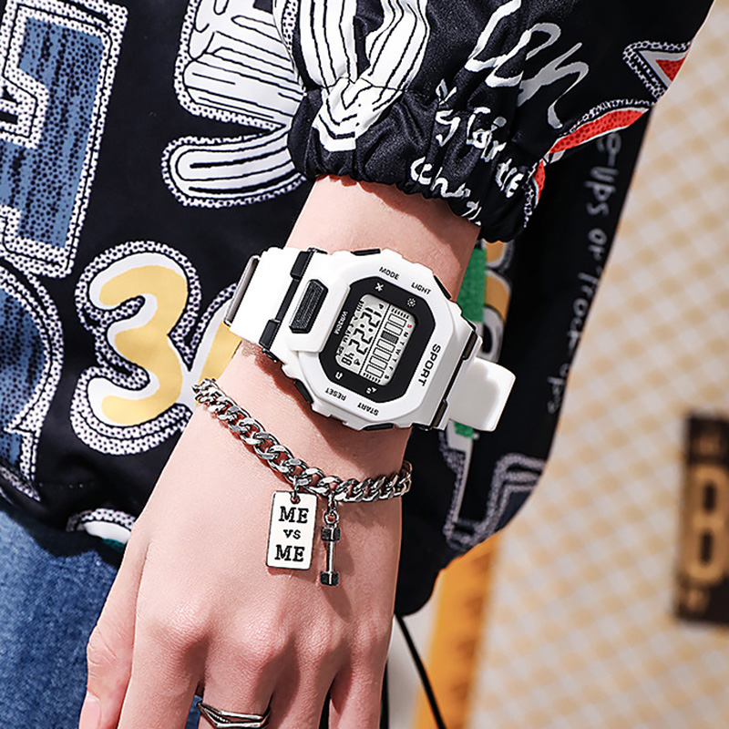 YIKAZE Men's Sports Watch Wate - Outdoor Lighting Trends avis et prix